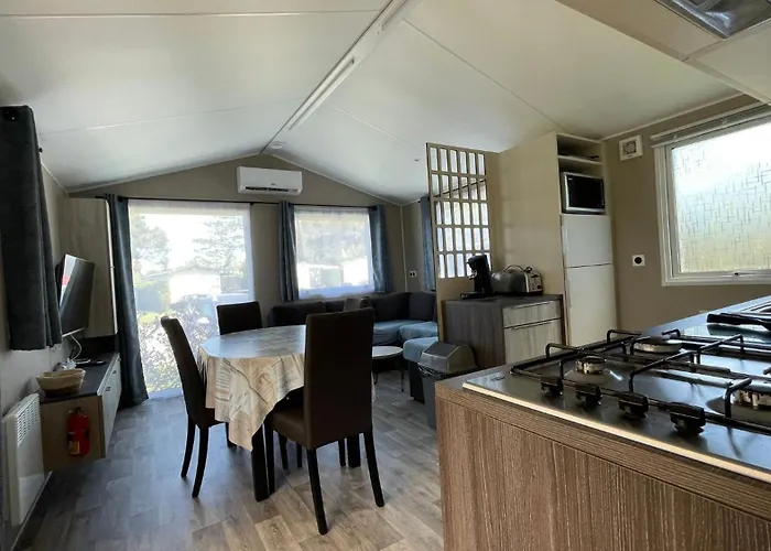 Superb Mobilhome Cc379 Siblu Les Charmettes Les Mathes